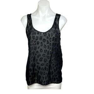 Equipment blouse, size Medium, never worn, perfect condition. Classic.